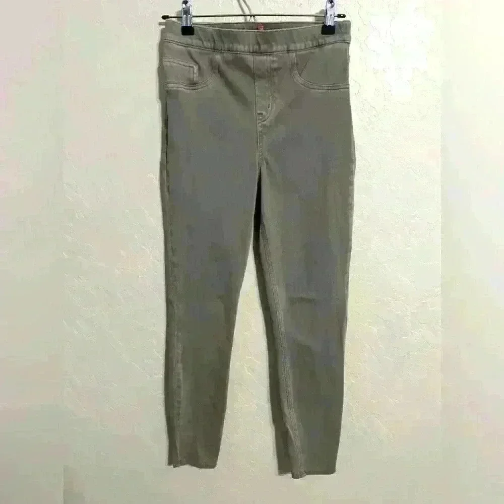 Spanx Gray Denim Pull On Jeans Control Top Shaping Jeggings Size Medium - Picture 2 of 7